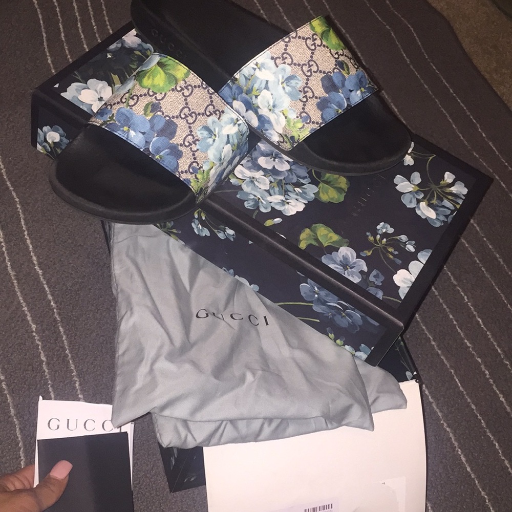 Gucci sandals slides blooms